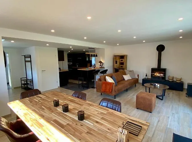 La Grange Du Logis Nyaraló *